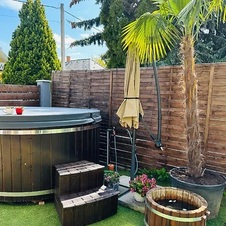 アパート Balcsitthon